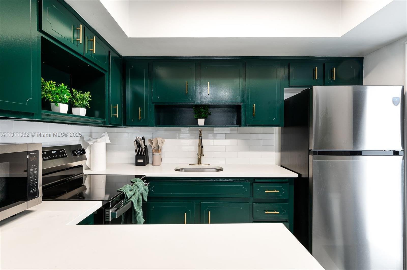   /  2280 sq. ft. $ 2025-11-11 0 Photo