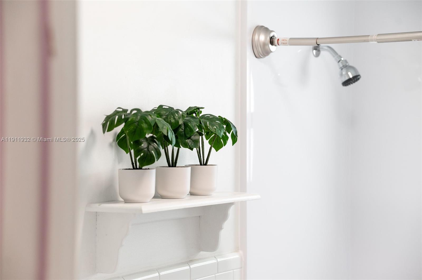   /  2280 sq. ft. $ 2025-11-11 0 Photo