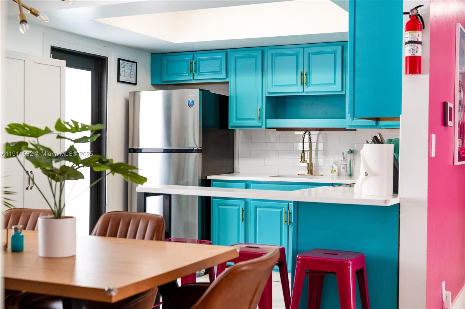   /  2280 sq. ft. $ 2025-11-11 0 Photo