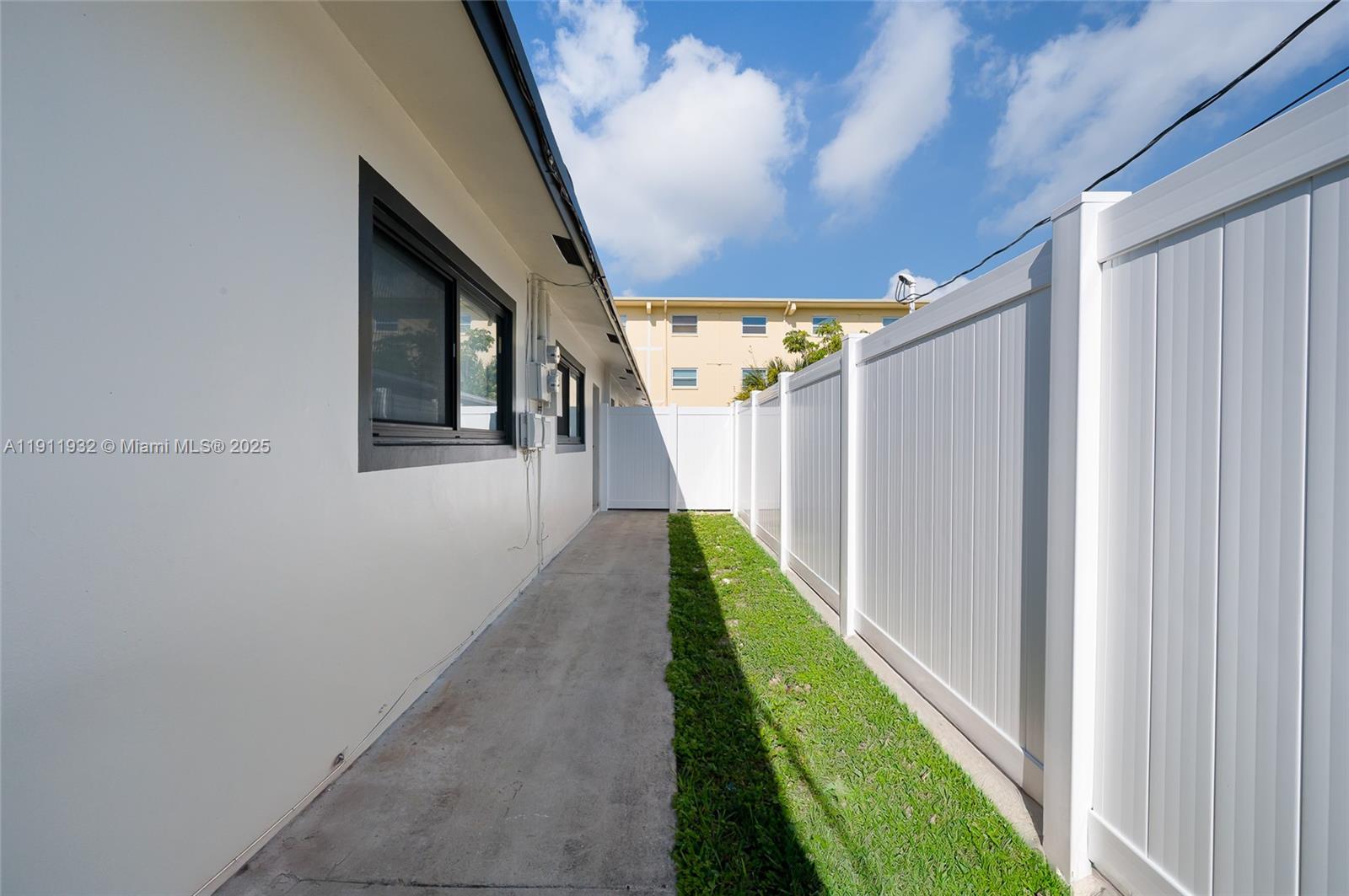   /  2280 sq. ft. $ 2025-11-11 0 Photo