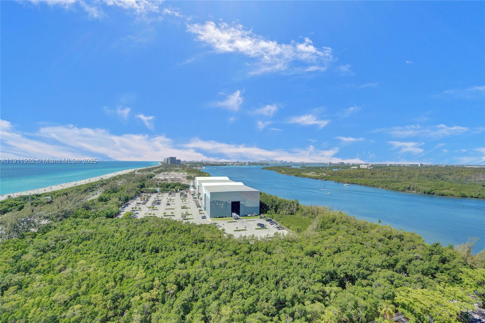 2121 2 / 2 1357 sq. ft. $ 2025-11-11 0 foto