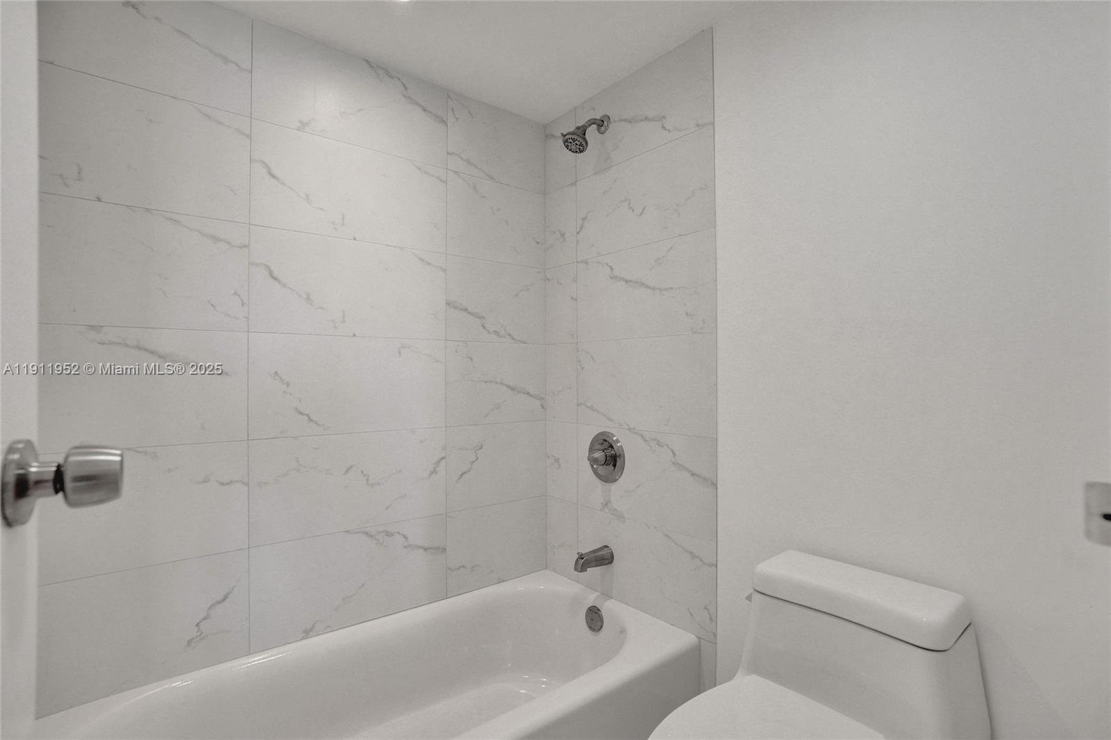 2121 2 / 2 1357 sq. ft. $ 2025-11-11 0 foto