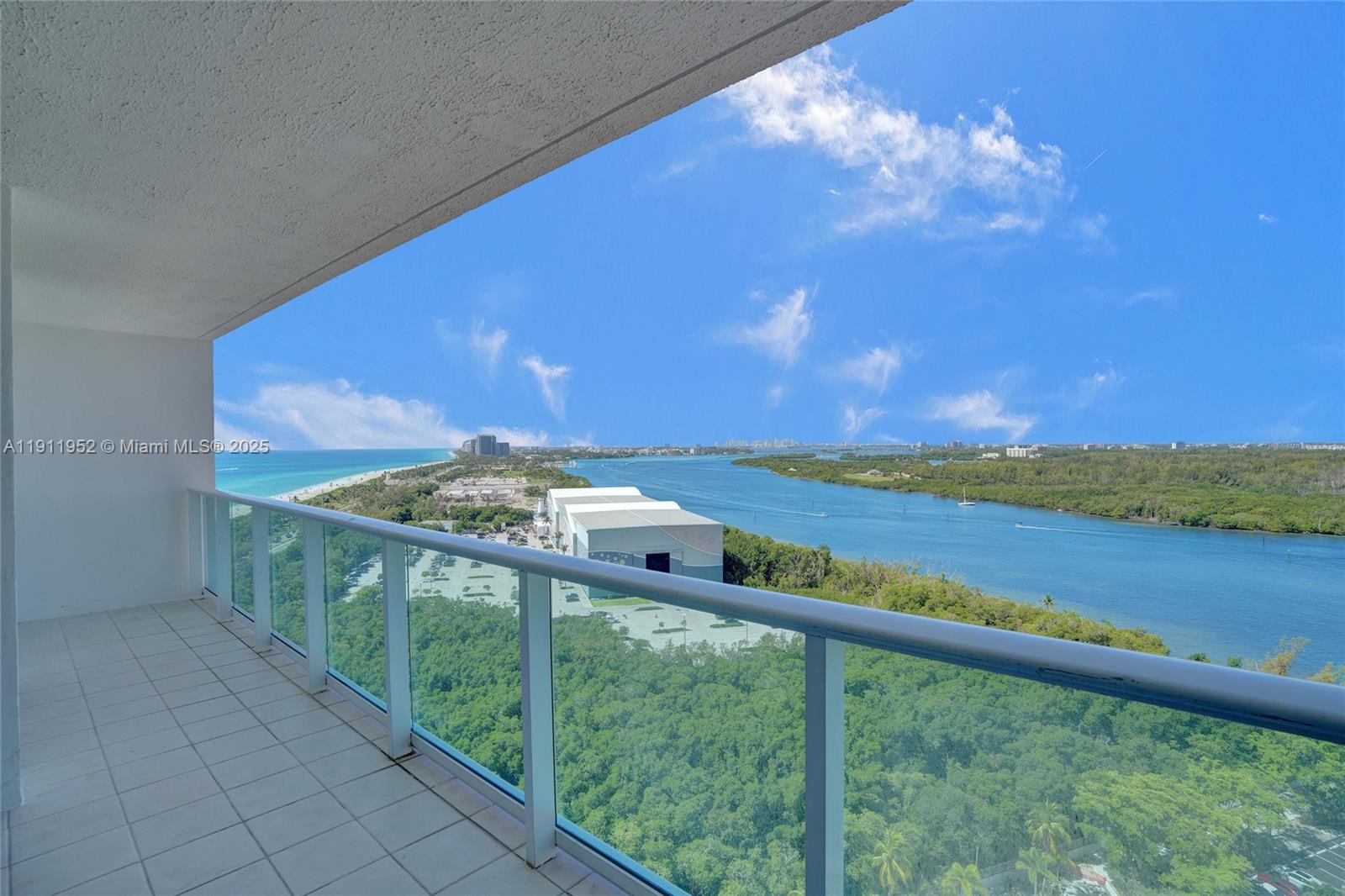 2121 2 / 2 1357 sq. ft. $ 2025-11-11 0 foto