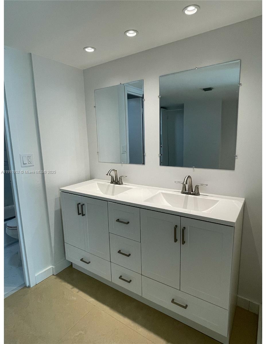 2121 2 / 2 1357 sq. ft. $ 2025-11-11 0 foto