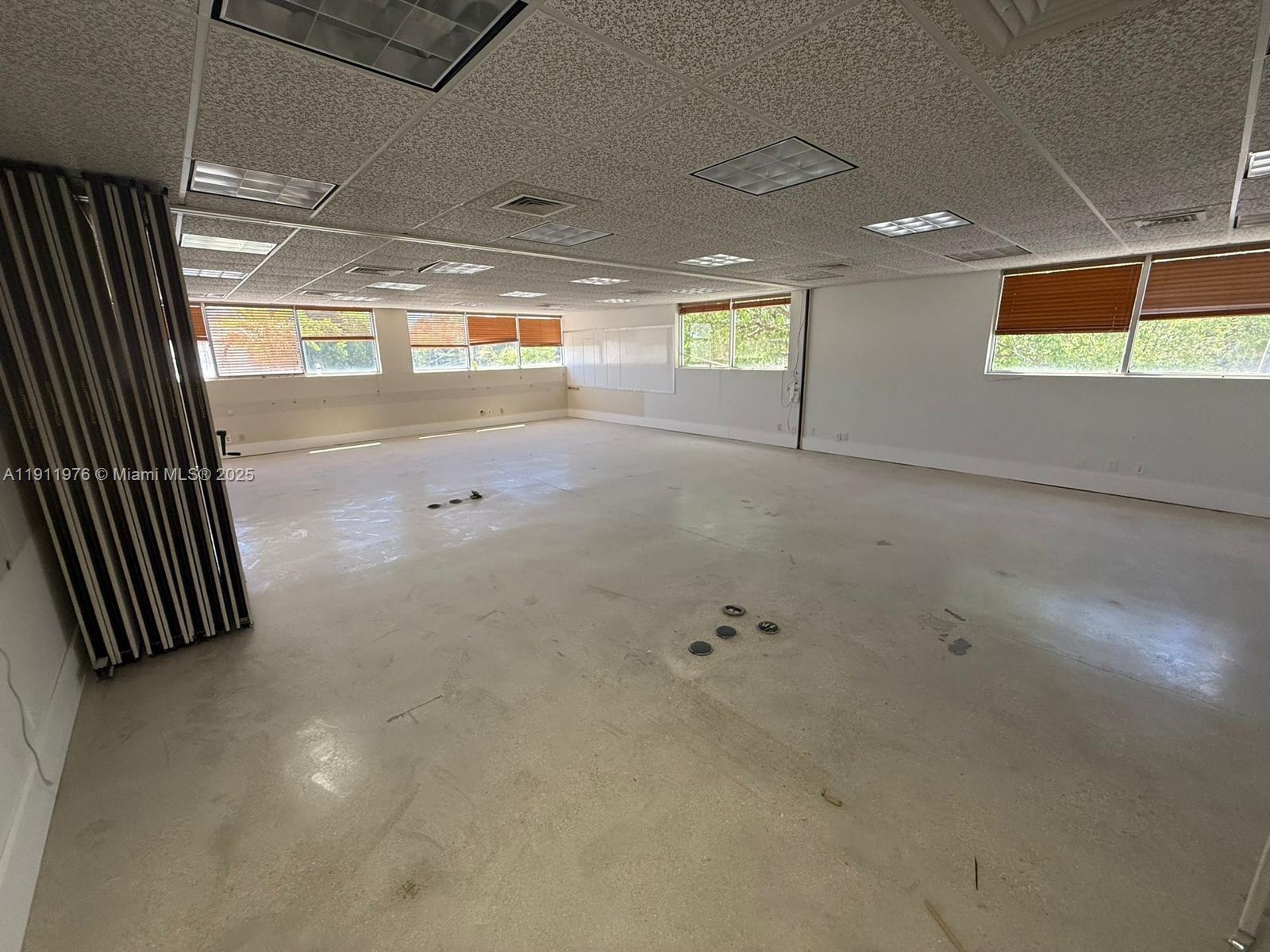   /   sq. ft. $ 2025-11-11 0 Photo