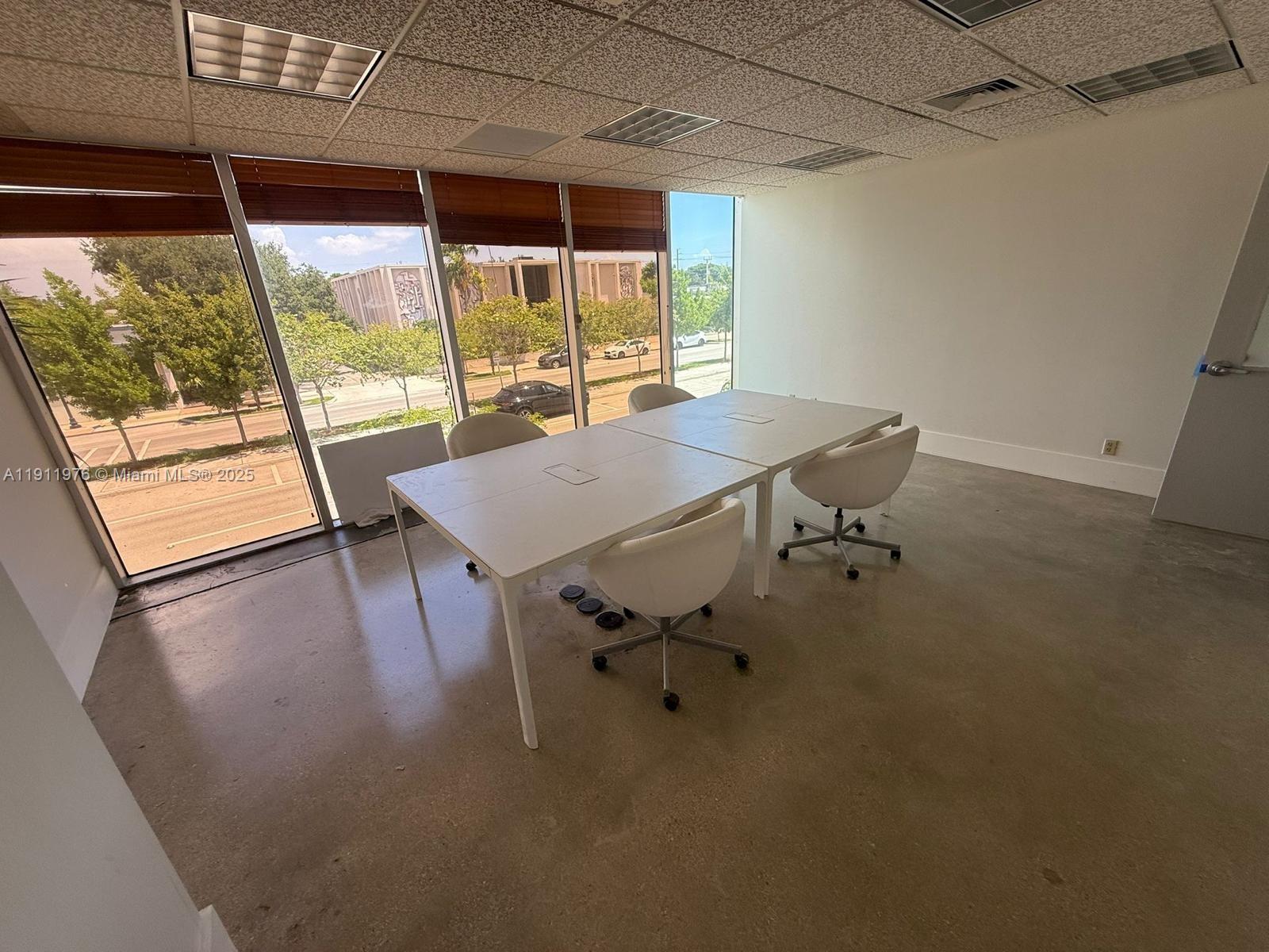   /   sq. ft. $ 2025-11-11 0 Photo