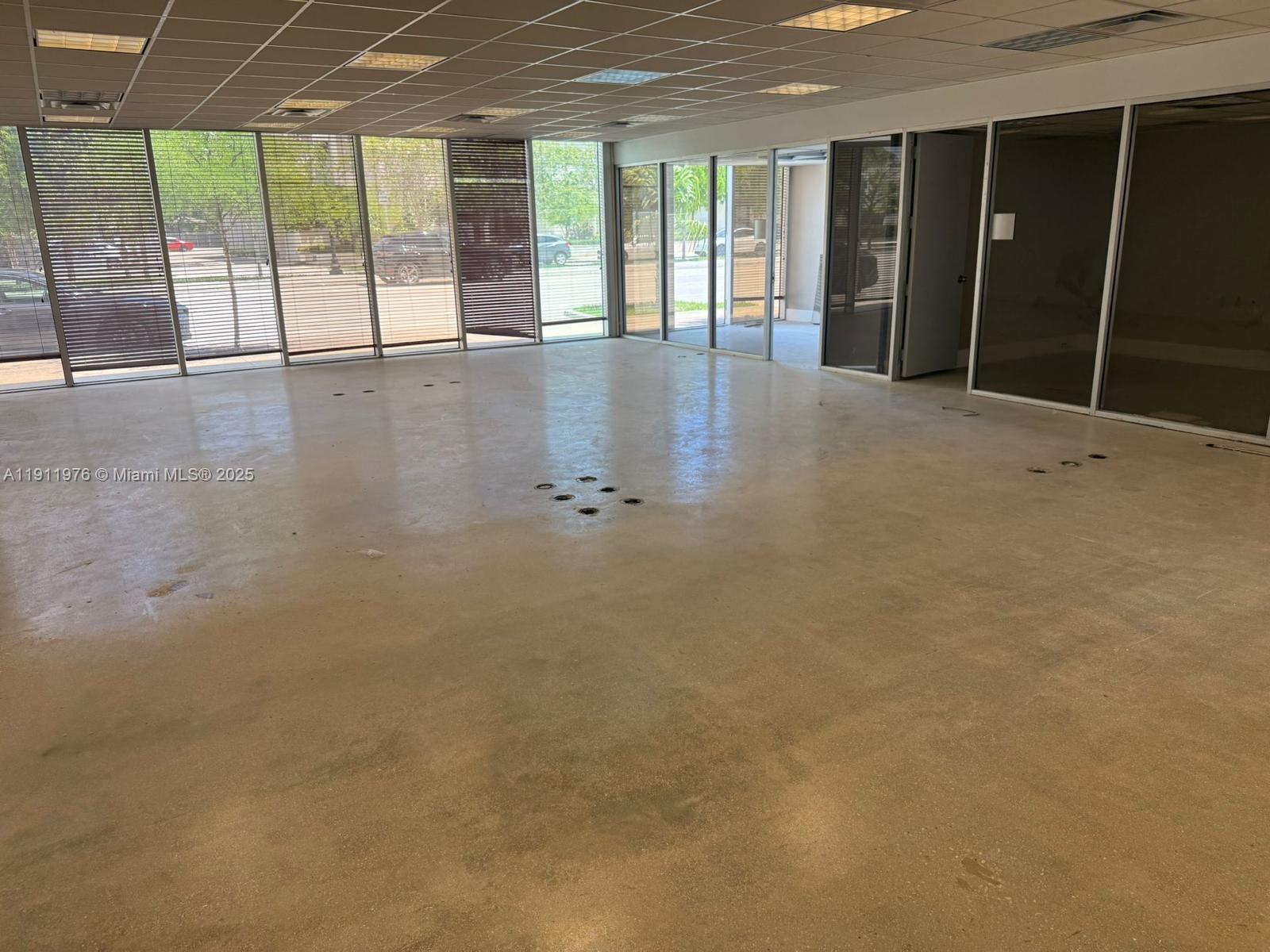   /   sq. ft. $ 2025-11-11 0 Photo