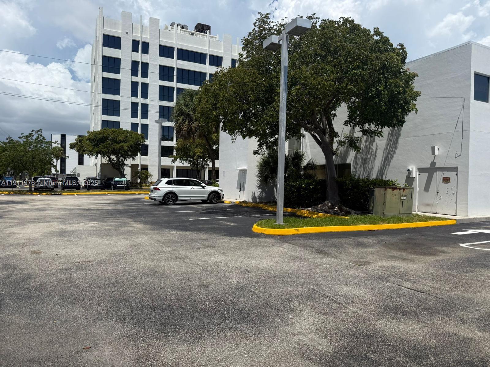   /   sq. ft. $ 2025-11-11 0 Photo