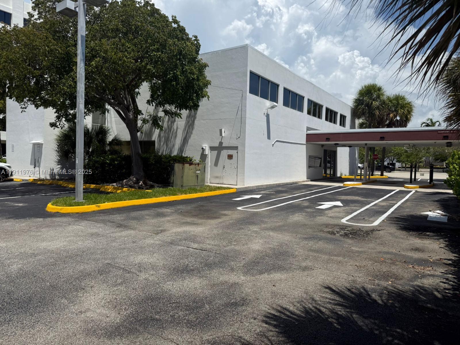   /   sq. ft. $ 2025-11-11 0 Photo