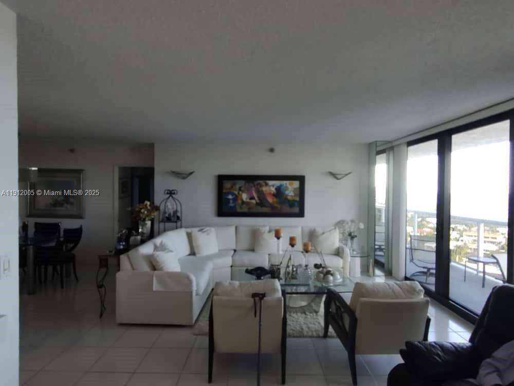 Photo of 20515 Country Club Dr  #2047, Aventura, Florida, 33180 - 