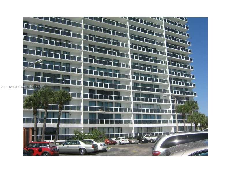 Photo of 20515 Country Club Dr  #2047, Aventura, Florida, 33180 - 