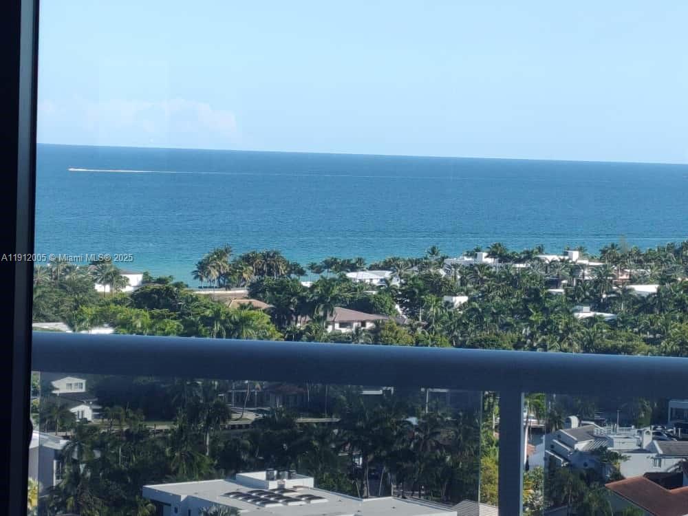 Photo of 20515 Country Club Dr  #2047, Aventura, Florida, 33180 - 