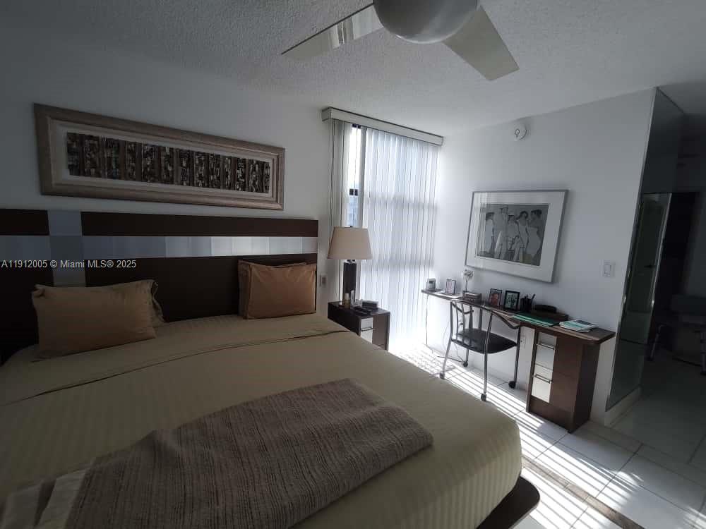 Photo of 20515 Country Club Dr  #2047, Aventura, Florida, 33180 - 