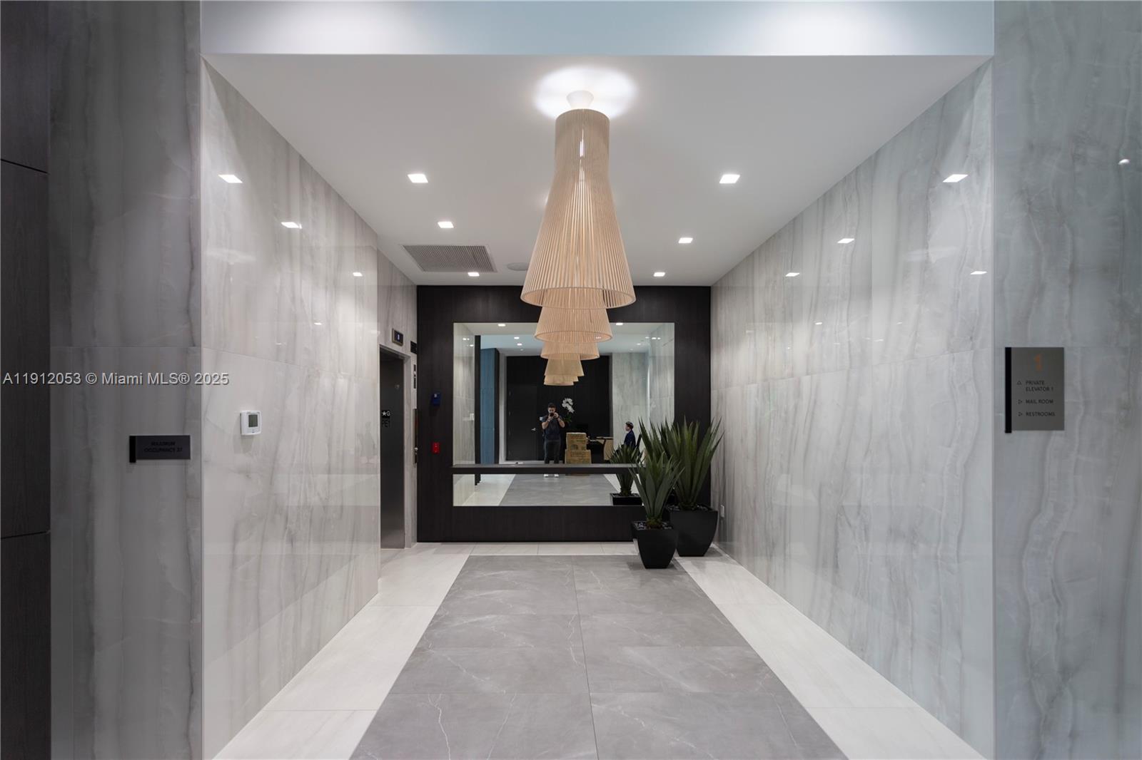 1404 2 / 3 1382 sq. ft. $ 2025-11-11 0 Photo