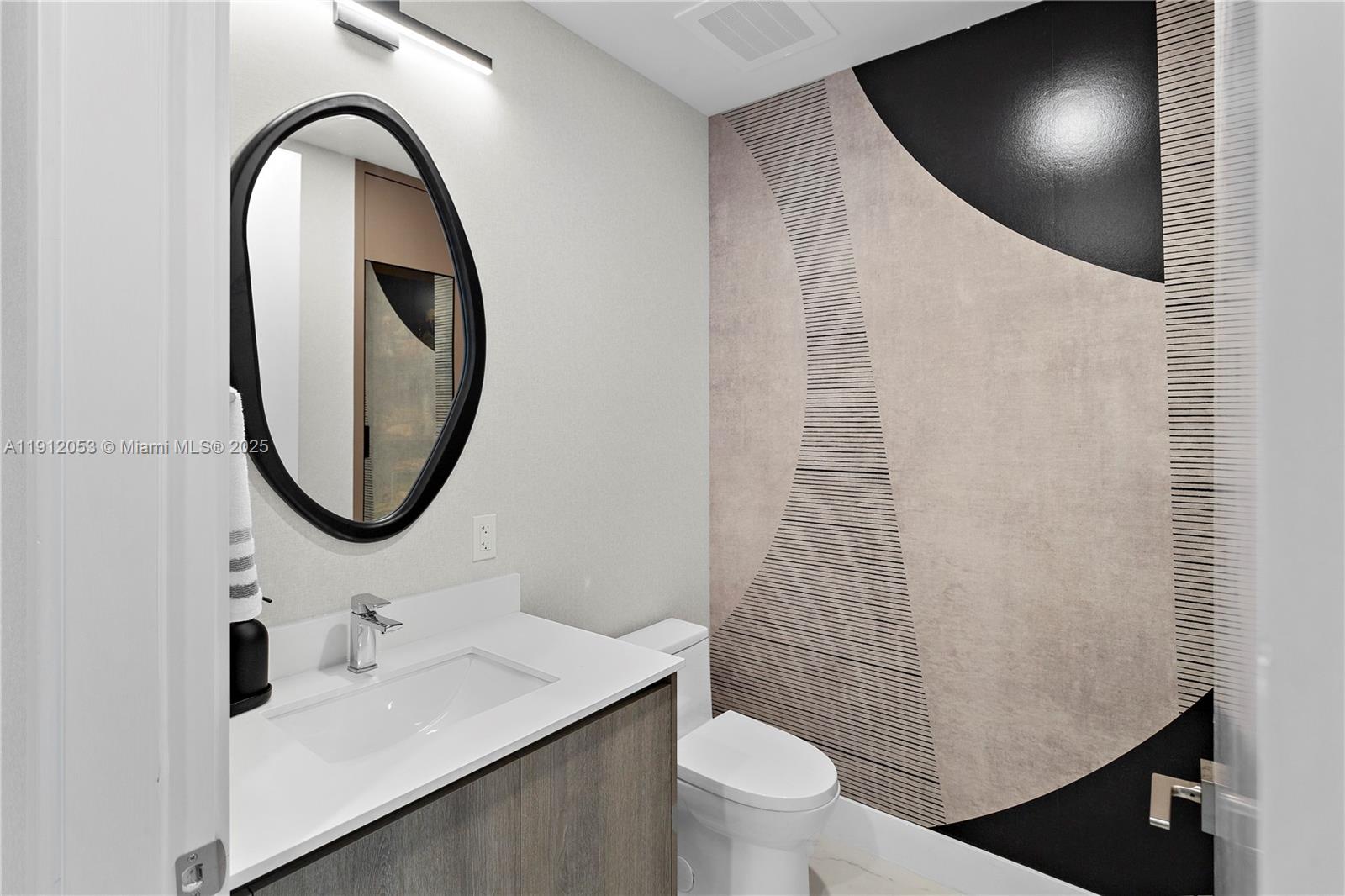 1404 2 / 3 1382 sq. ft. $ 2025-11-11 0 Photo