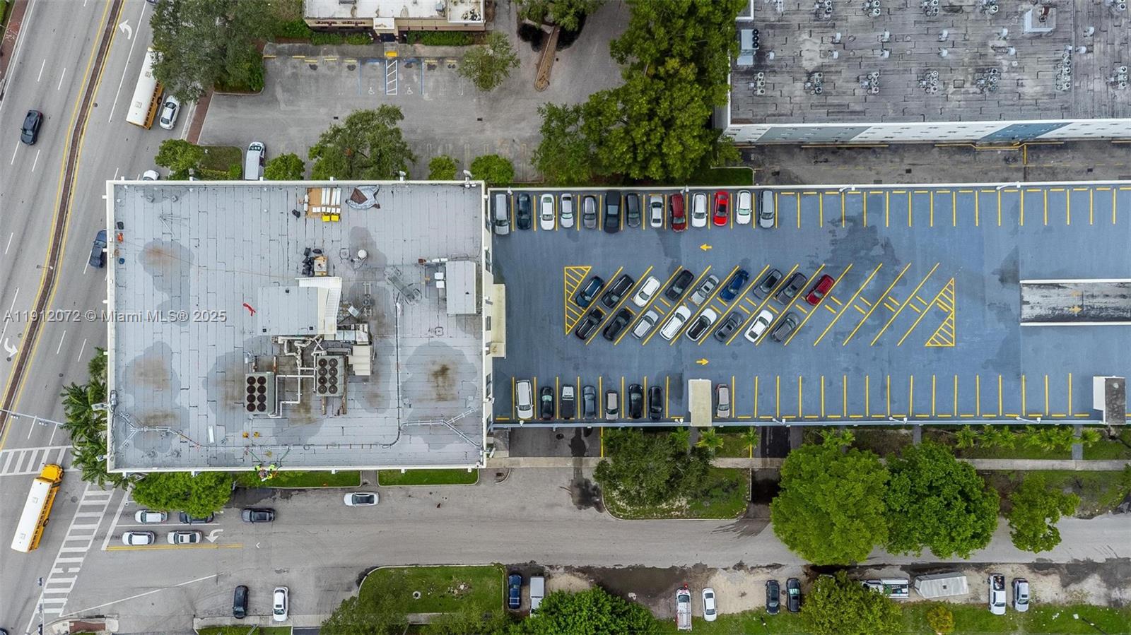 502  /   кв.футов $ 2025-11-11 0 Фото