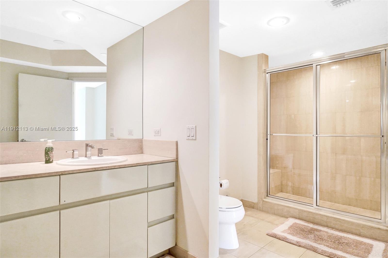 See details 903 2 / 2 1520 sq. ft. $ 2025-11-11 0 Photo