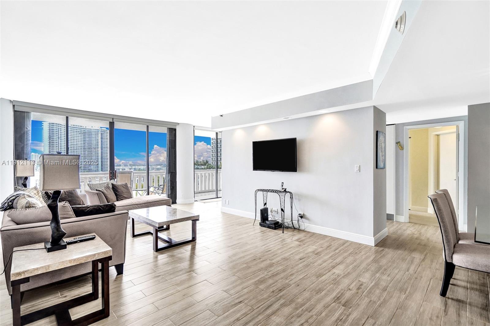 See details 903 2 / 2 1520 sq. ft. $ 2025-11-11 0 Photo