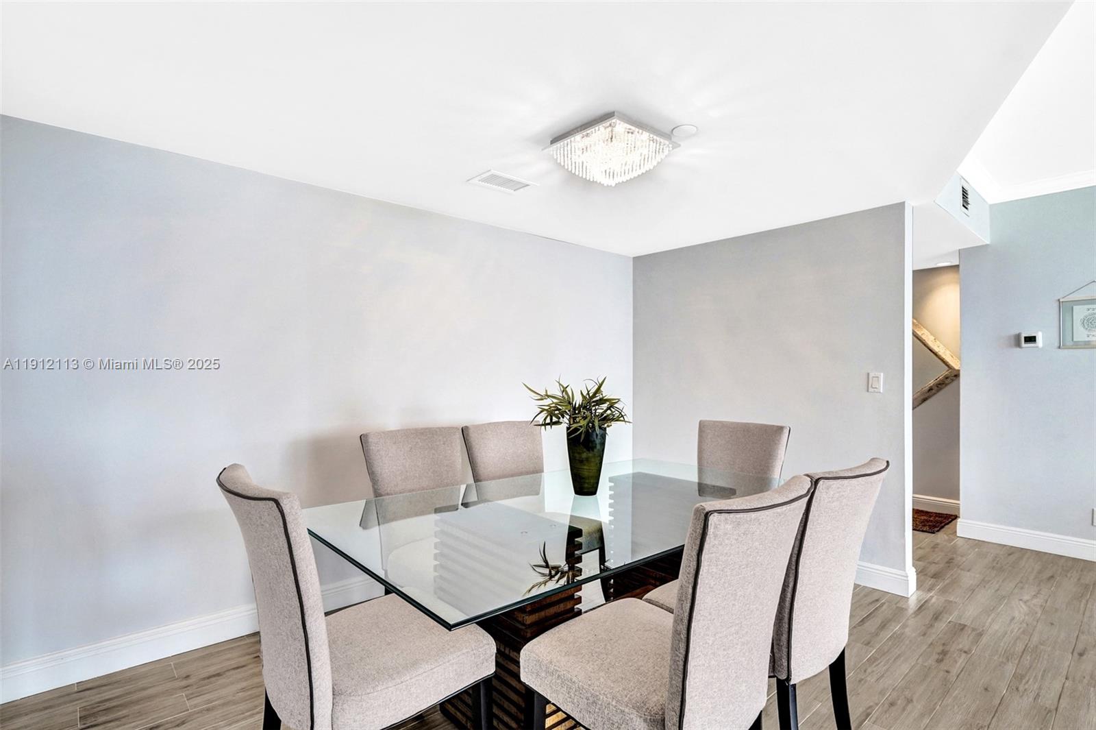 See details 903 2 / 2 1520 sq. ft. $ 2025-11-11 0 Photo