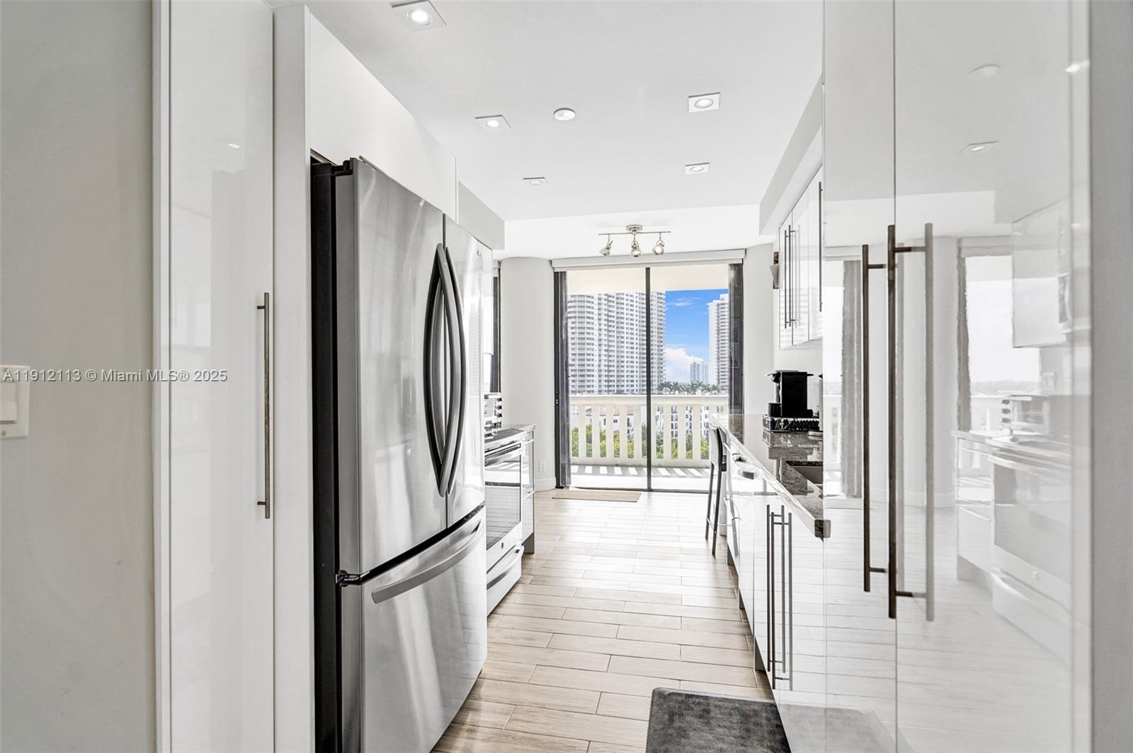 See details 903 2 / 2 1520 sq. ft. $ 2025-11-11 0 Photo