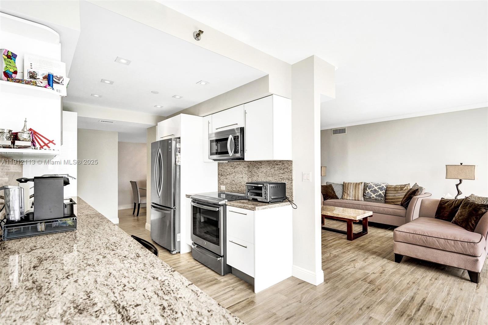 See details 903 2 / 2 1520 sq. ft. $ 2025-11-11 0 Photo