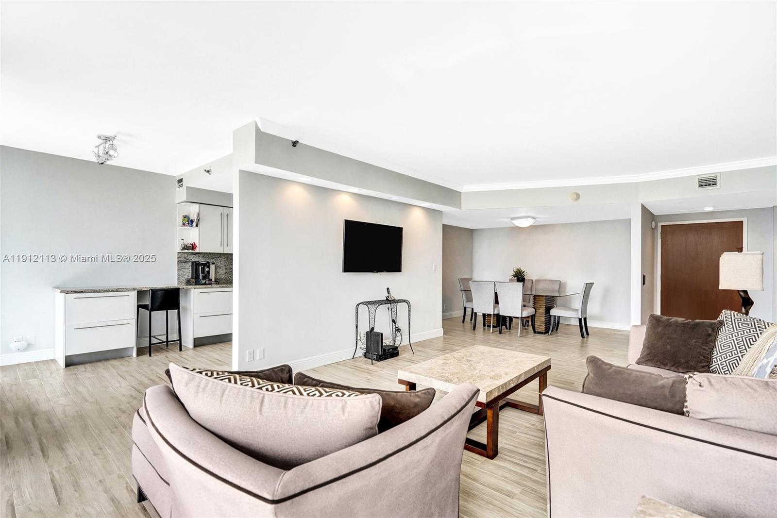 See details 903 2 / 2 1520 sq. ft. $ 2025-11-11 0 Photo