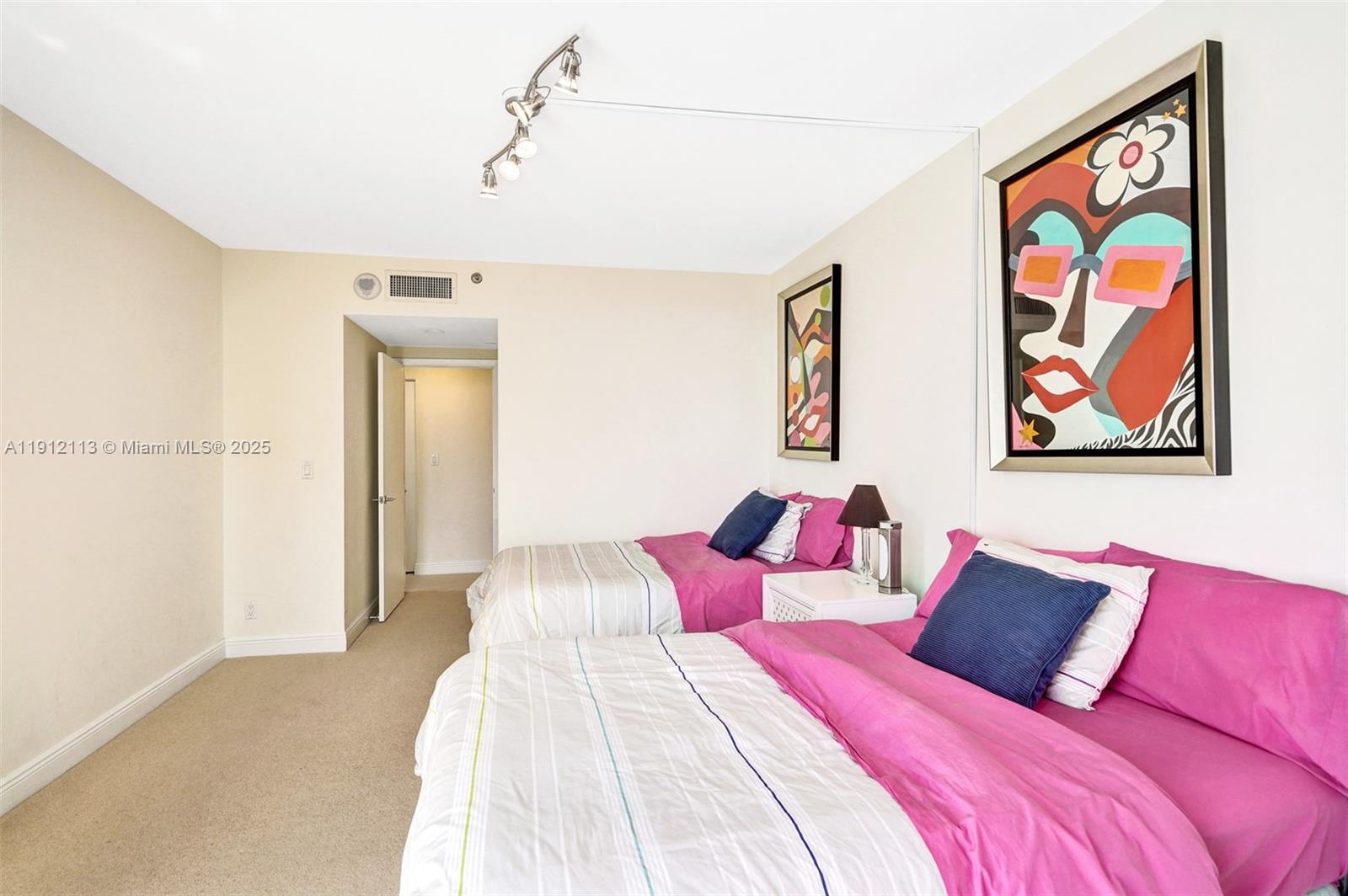 See details 903 2 / 2 1520 sq. ft. $ 2025-11-11 0 Photo