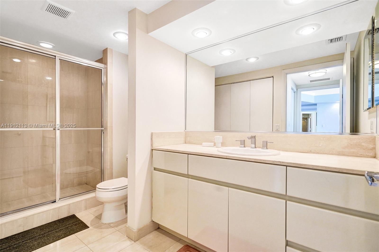 See details 903 2 / 2 1520 sq. ft. $ 2025-11-11 0 Photo