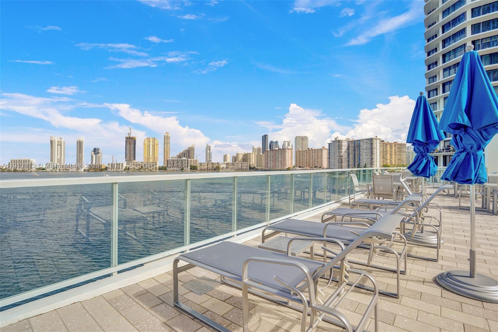 See details 903 2 / 2 1520 sq. ft. $ 2025-11-11 0 Photo