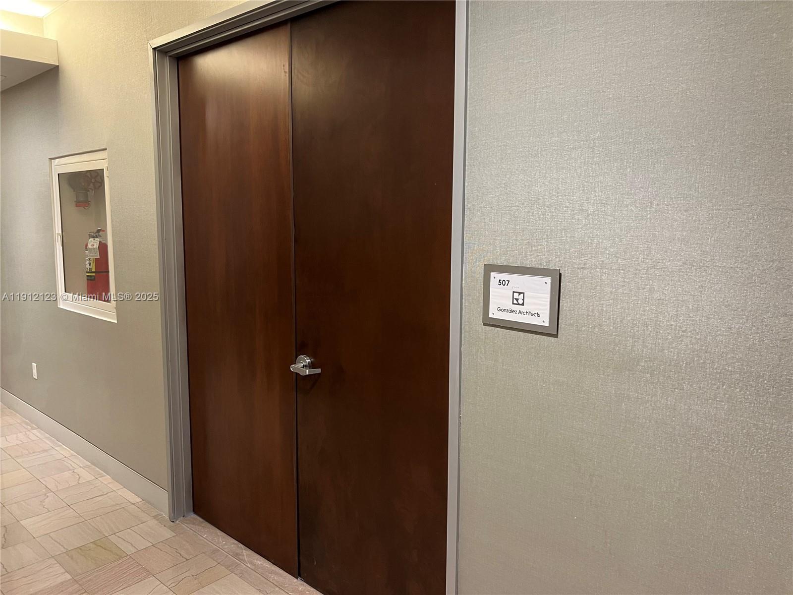 507  /   sq. ft. $ 2025-11-11 0 Photo