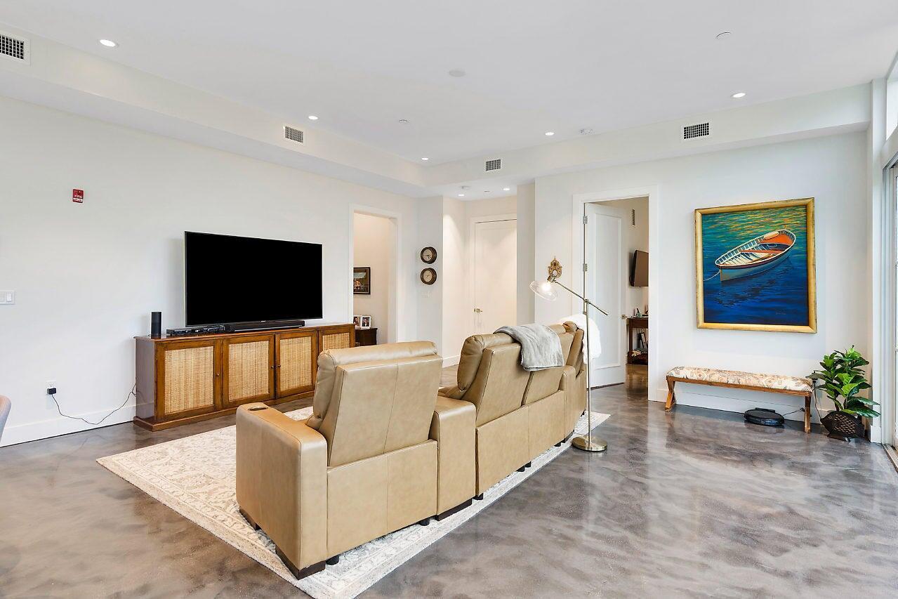 Ver detalles / 7 sq. ft. $ 2026-05-22 0 foto