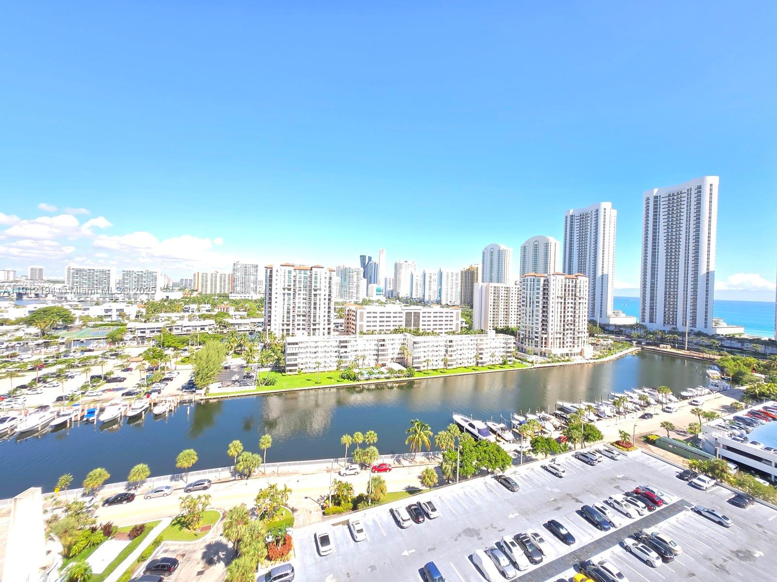 1611 1 / 2 762 кв.футов $ 2025-11-11 0 Фото