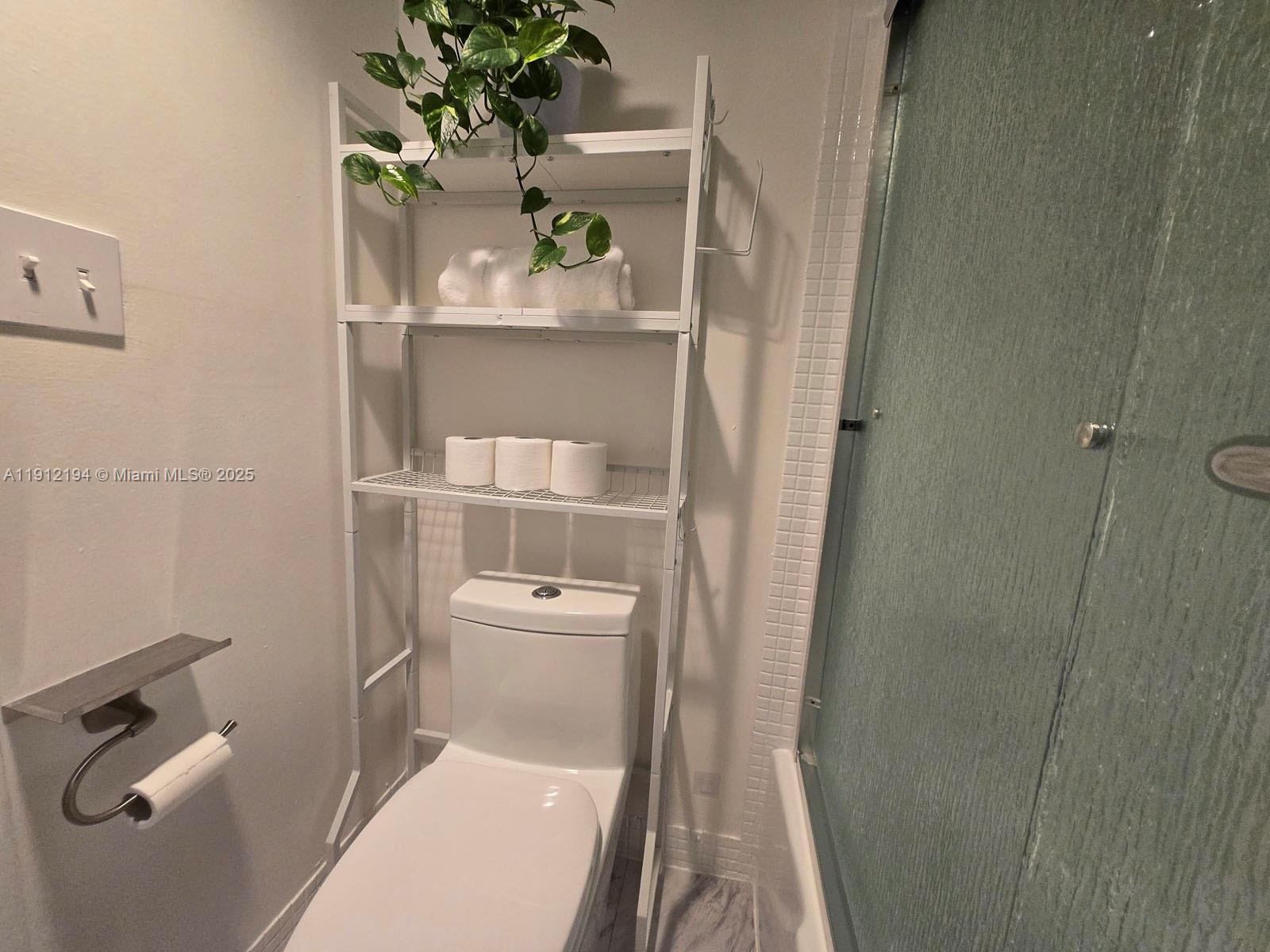 1611 1 / 2 762 кв.футов $ 2025-11-11 0 Фото