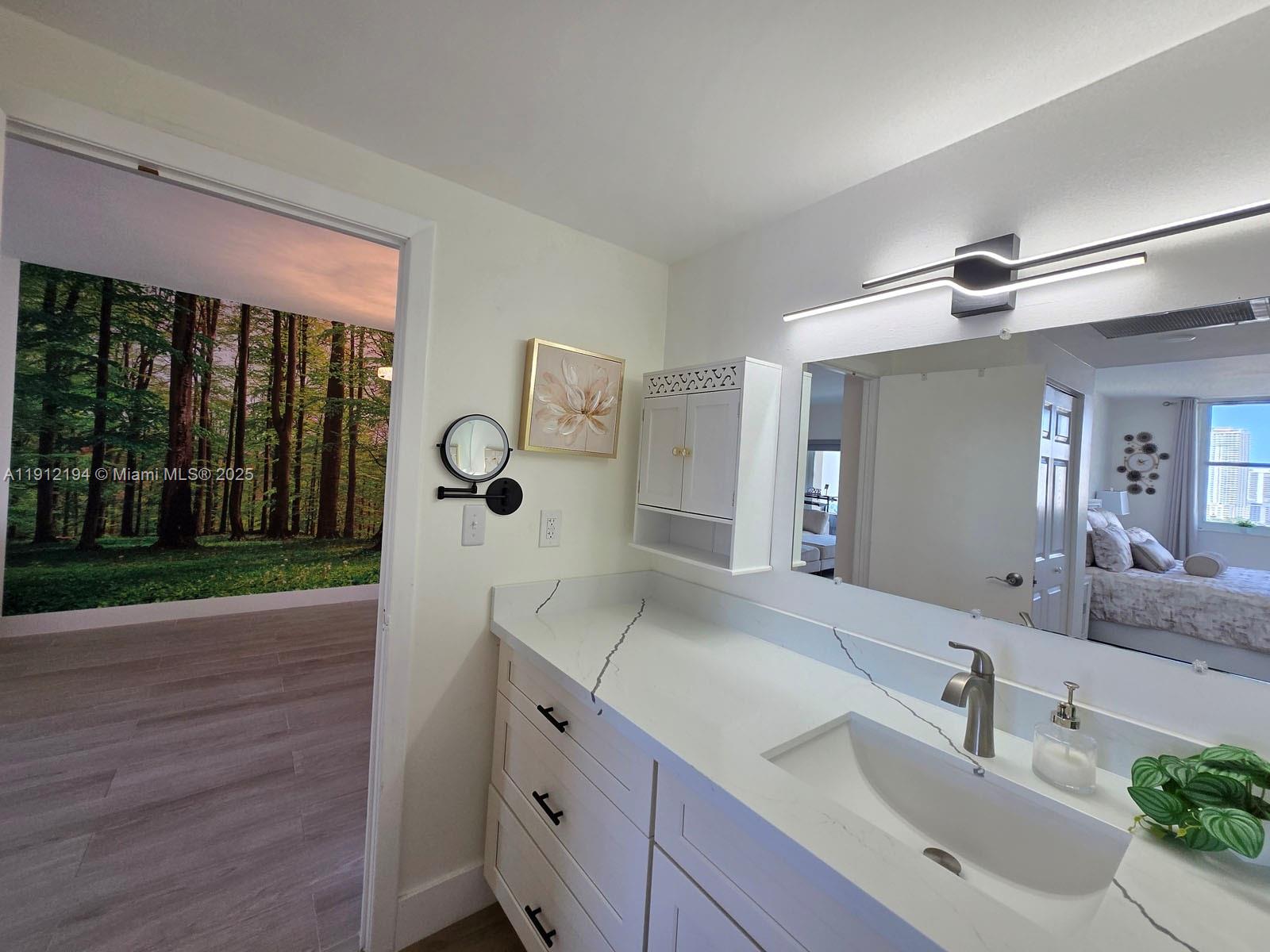 1611 1 / 2 762 кв.футов $ 2025-11-11 0 Фото