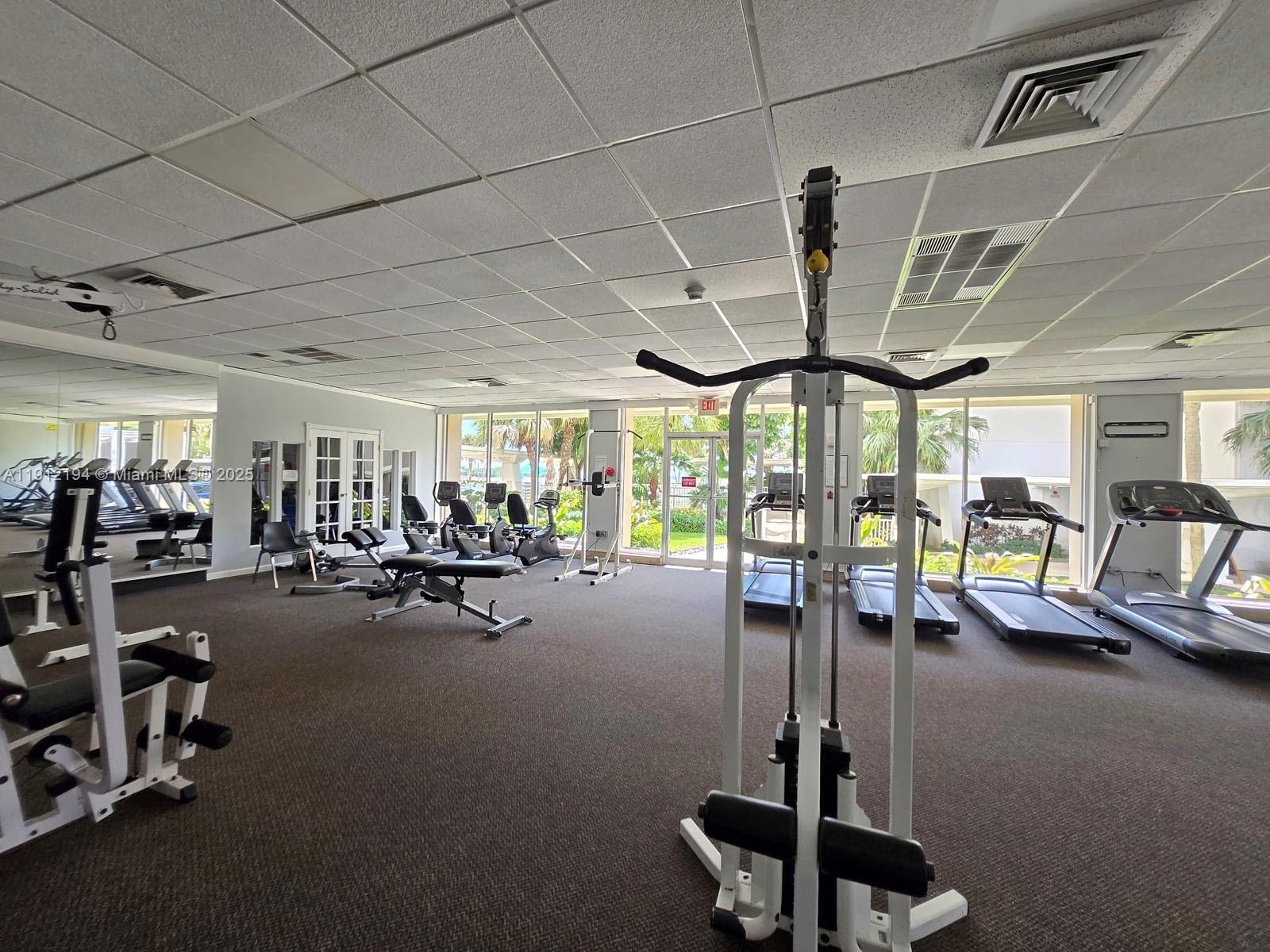 1611 1 / 2 762 кв.футов $ 2025-11-11 0 Фото