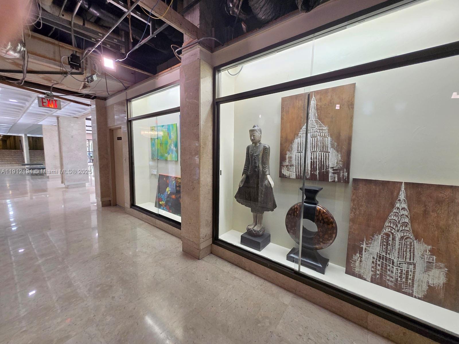 1611 1 / 2 762 кв.футов $ 2025-11-11 0 Фото