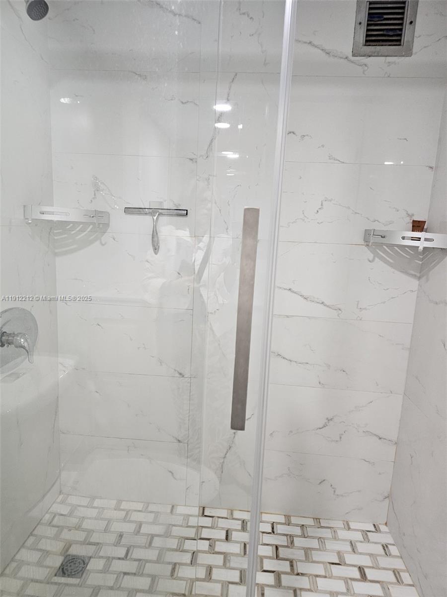 Photo of 2000 Atlantic Shores Blvd #104, Hallandale Beach, Florida, 33009 -