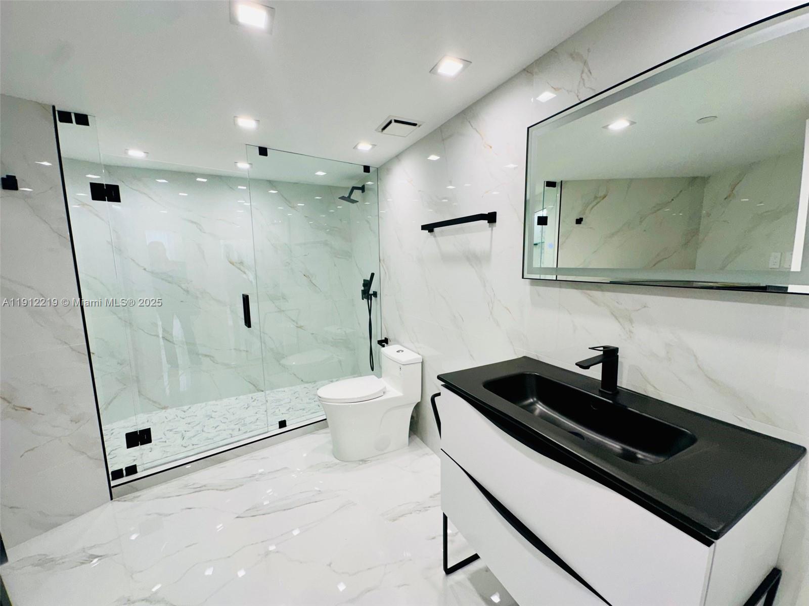 Photo of 3500 Mystic Pointe Dr  #1107, Aventura, Florida, 33180 - 