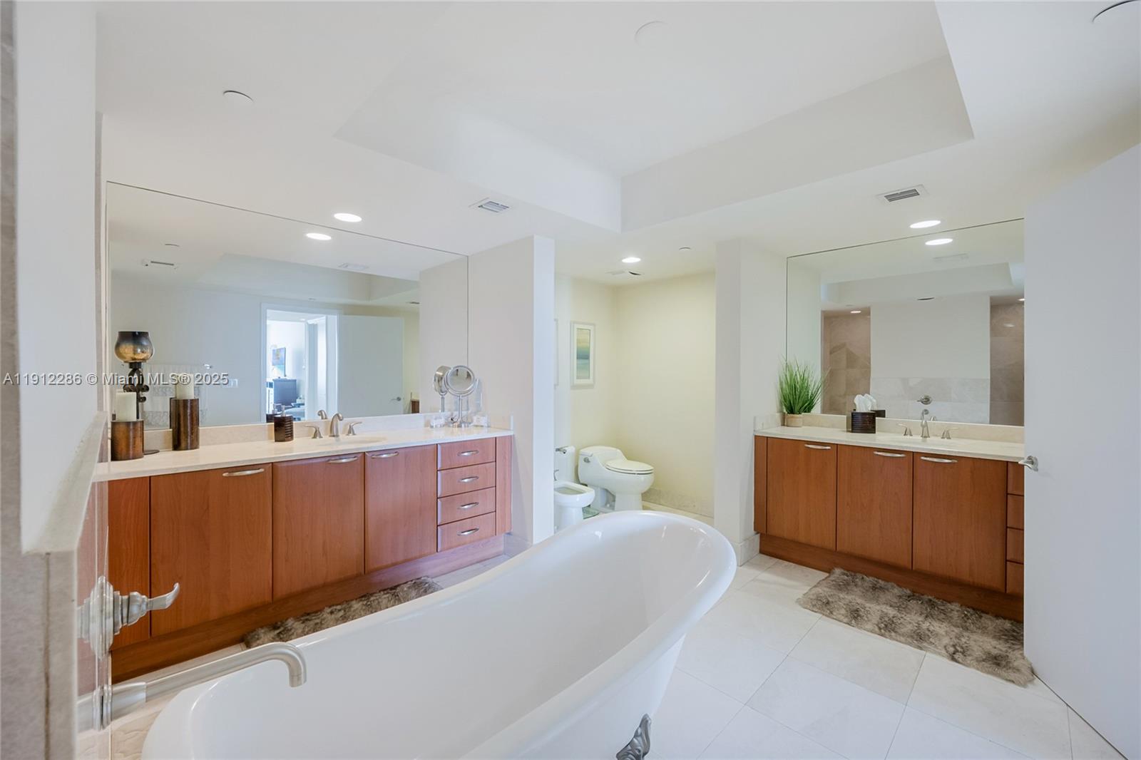 Photo of 3301 183rd St  #1607, Aventura, Florida, 33160 - 