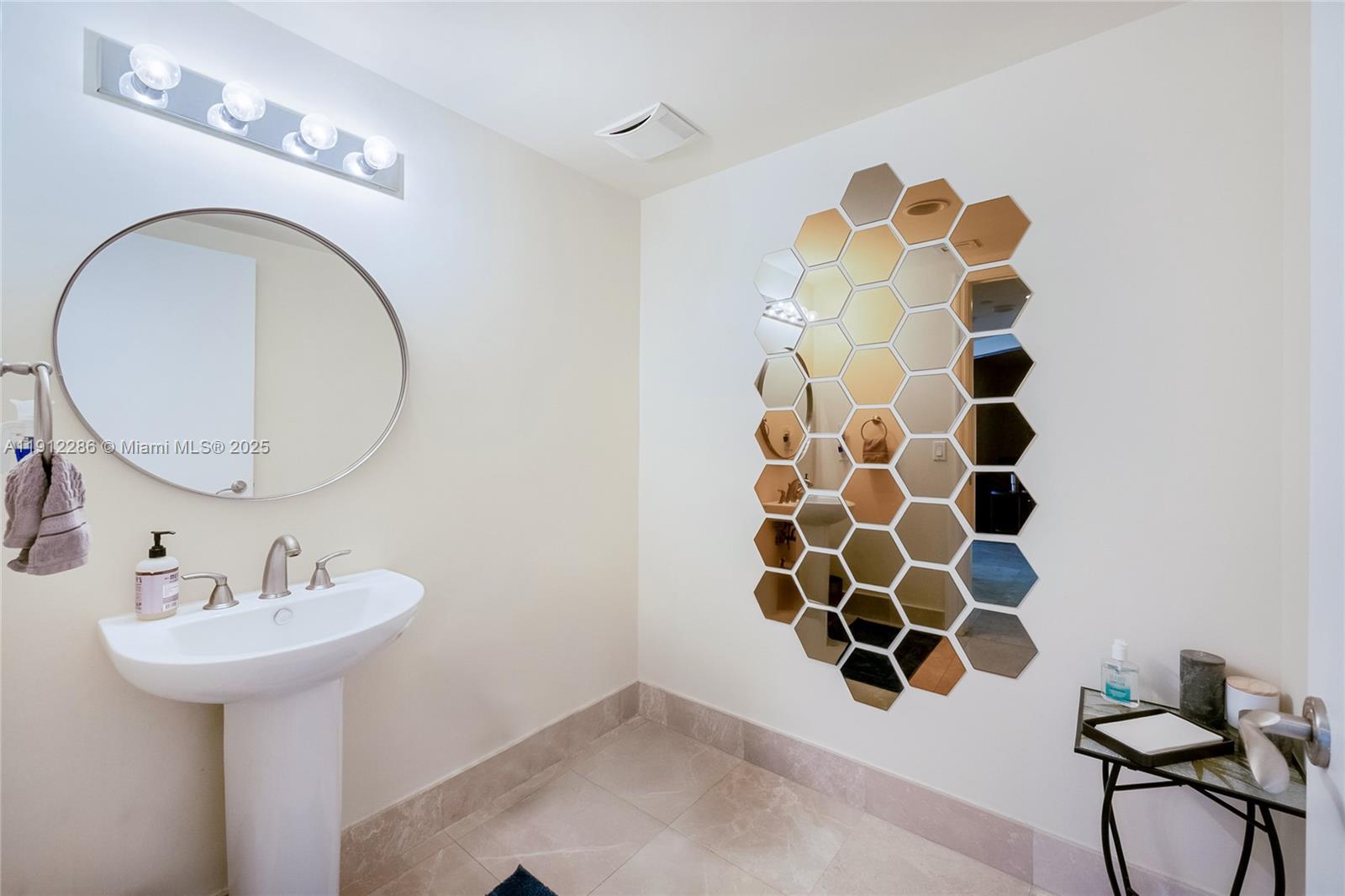 Photo of 3301 183rd St  #1607, Aventura, Florida, 33160 - 