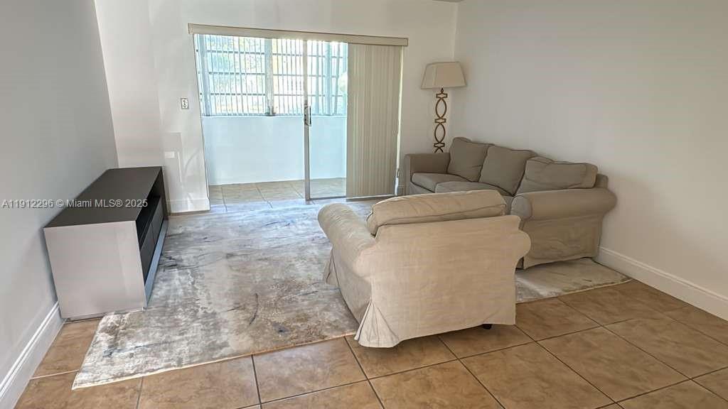 Photo of 219 14th Ave  #103, Hallandale Beach, Florida, 33009 - 