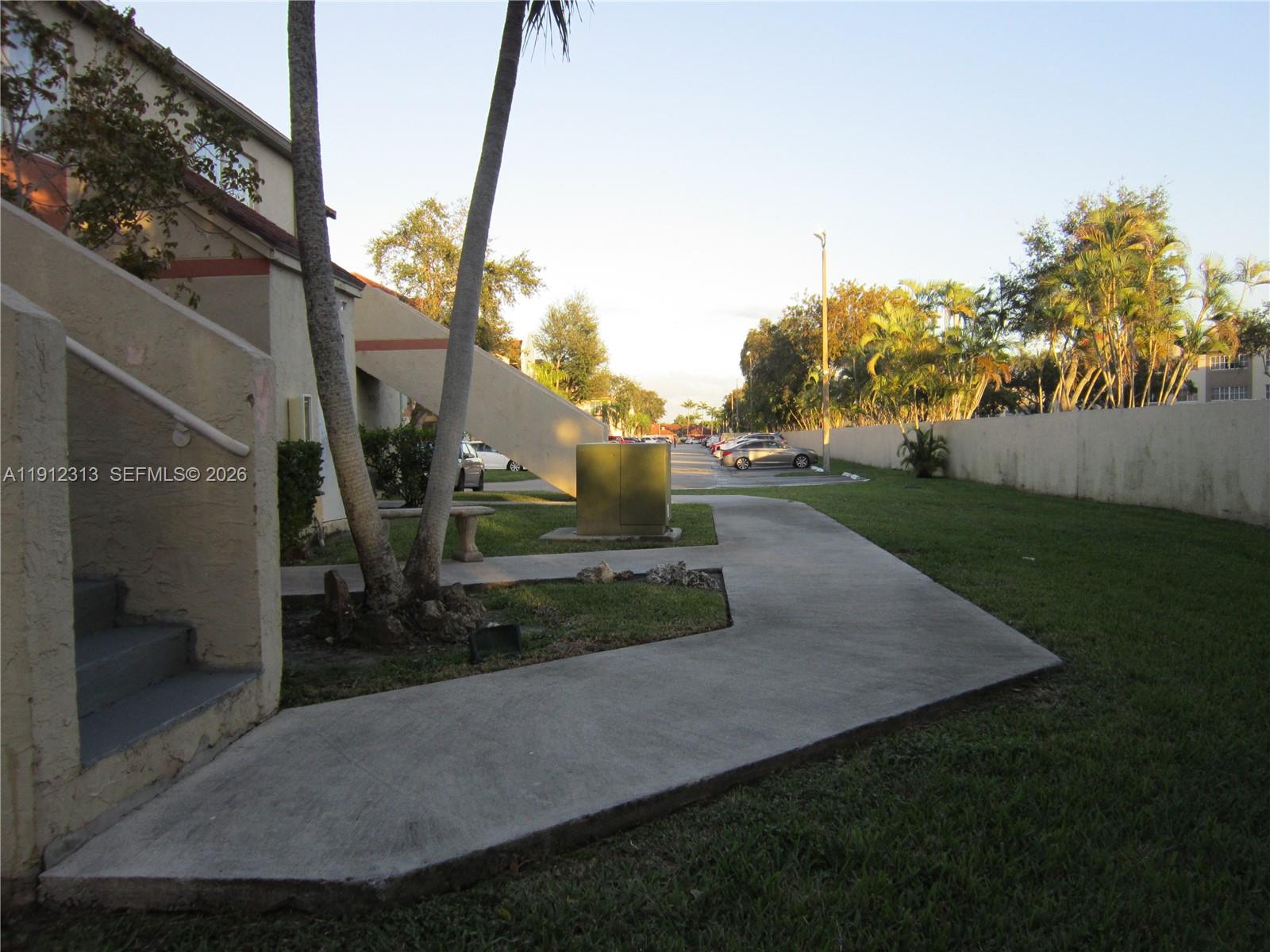 202 2 / 2 1163 sq. ft. $ 2026-01-28 0 foto