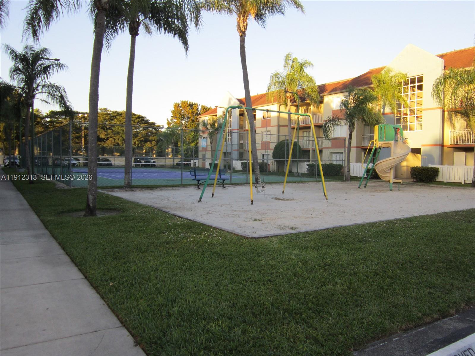 202 2 / 2 1163 sq. ft. $ 2026-01-28 0 foto