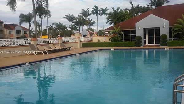 See details 202 2 / 2 1163 sq. ft. $ 2025-11-11 0 Photo