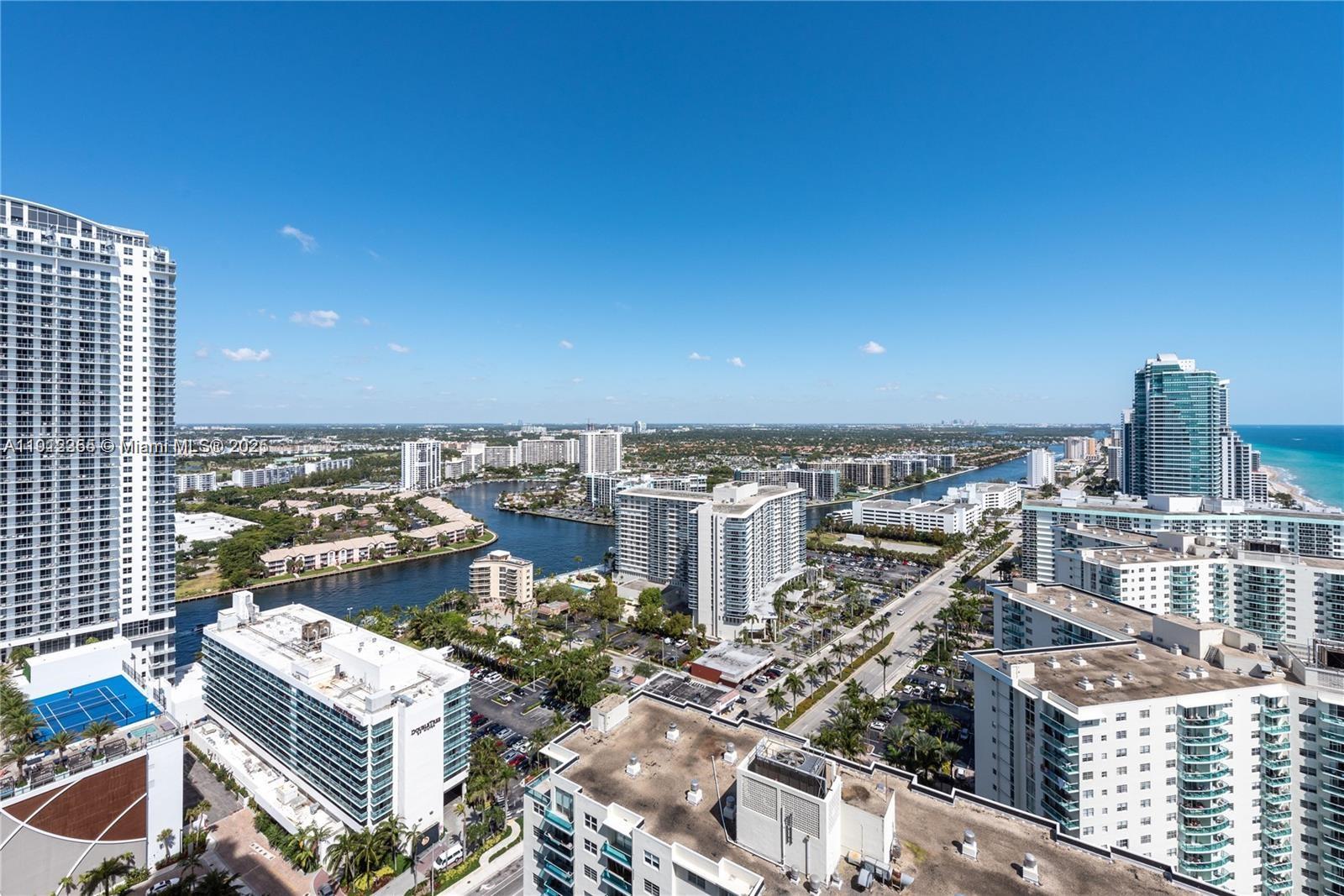 3808 2 / 2 1179 кв.футов $ 2025-11-11 0 Фото