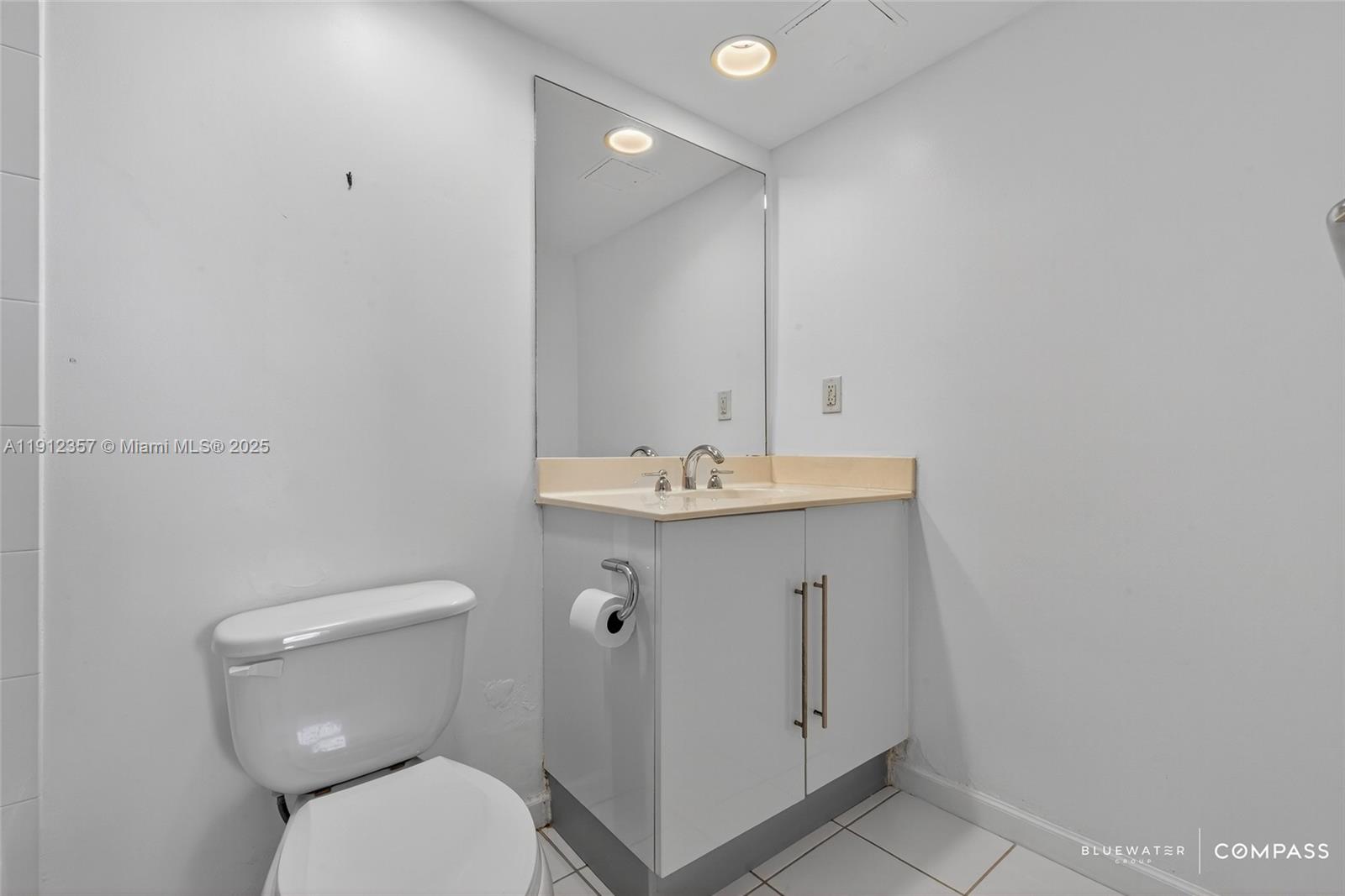 Photo of 3000 Ocean Dr #712, Hollywood, Florida, 33019 -