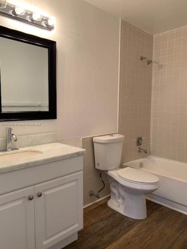   /  5996 sq. ft. $ 2025-11-11 0 Photo