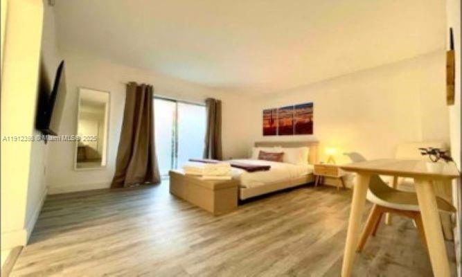   /   sq. ft. $ 2025-11-11 0 foto