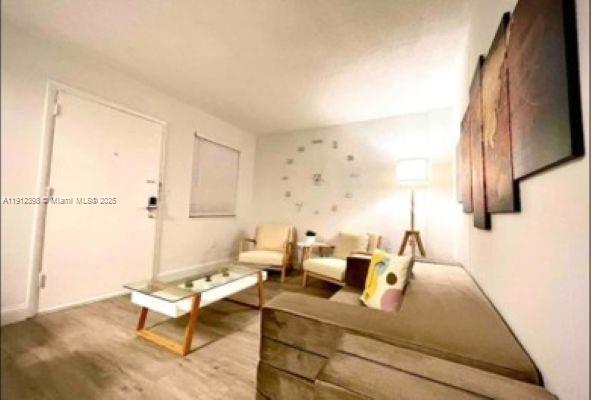   /   sq. ft. $ 2025-11-11 0 foto