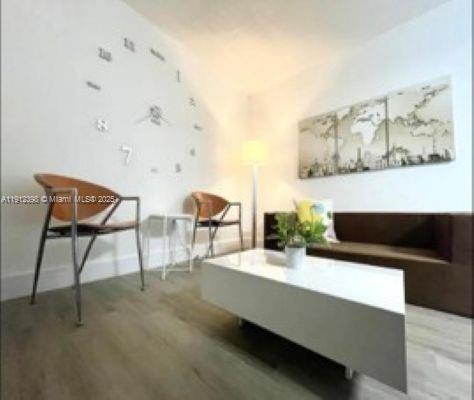   /   sq. ft. $ 2025-11-11 0 foto